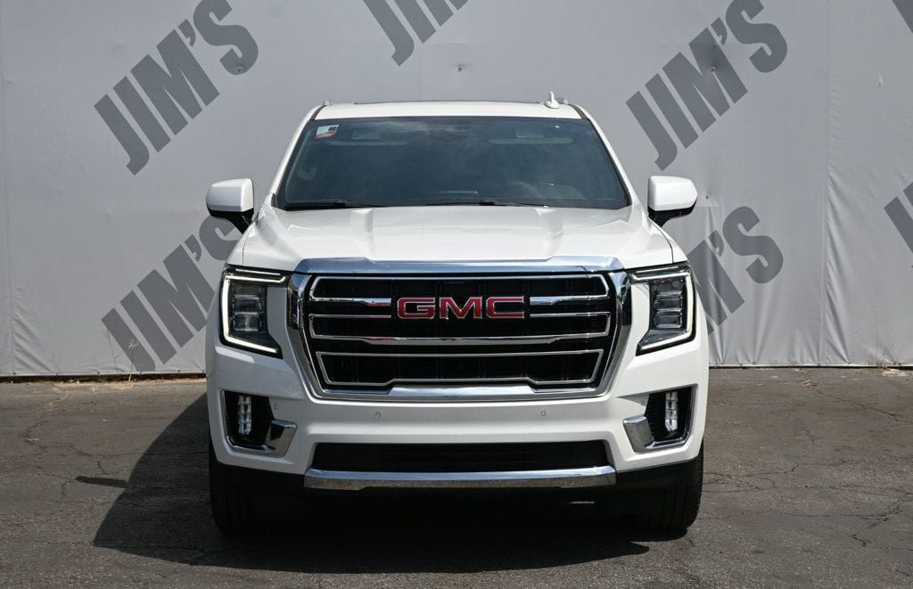 Used 2023 GMC Yukon SLT RWD image 2