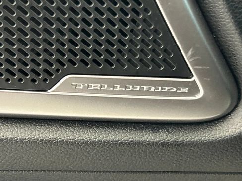 Used 2025 Kia Telluride S AWD/4WD image 40