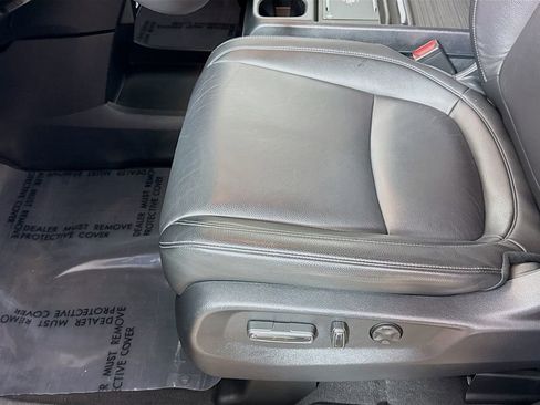 Used 2025 Honda Odyssey EX-L image 17