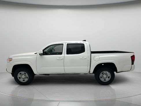 Used 2023 Toyota Tacoma SR AWD/4WD image 7