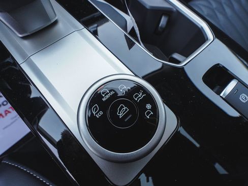 New 2026 Mitsubishi Outlander SEL FWD image 30
