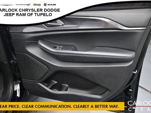 Used 2023 Jeep Grand Cherokee L Laredo RWD image 34