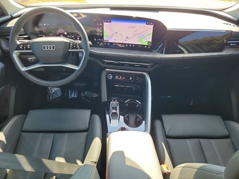 Certified 2025 Audi Q5 Premium Plus w/ Premium Plus image 2