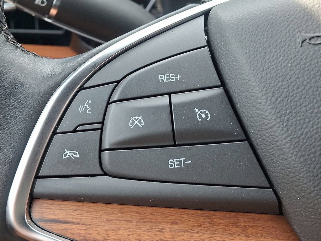 Certified 2024 Cadillac XT5 Premium Luxury w/ LPO, Floor Liner Package AWD/4WD image 22