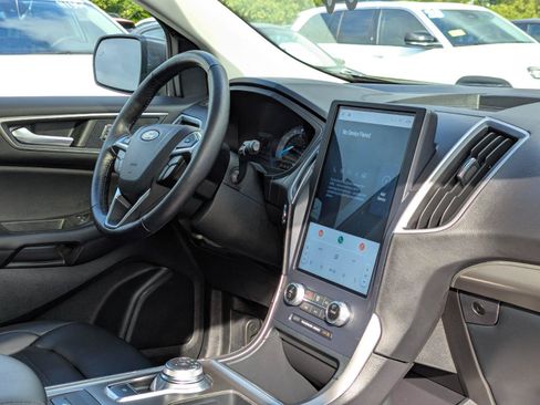 Used 2022 Ford Edge SEL w/ Convenience Package AWD/4WD image 10
