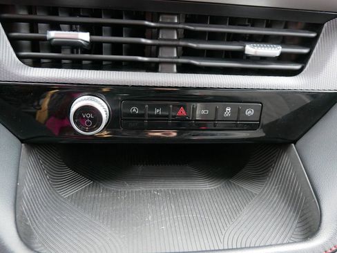 Certified 2025 Ford Explorer ST-Line w/ ST-Line Street Pack image 25