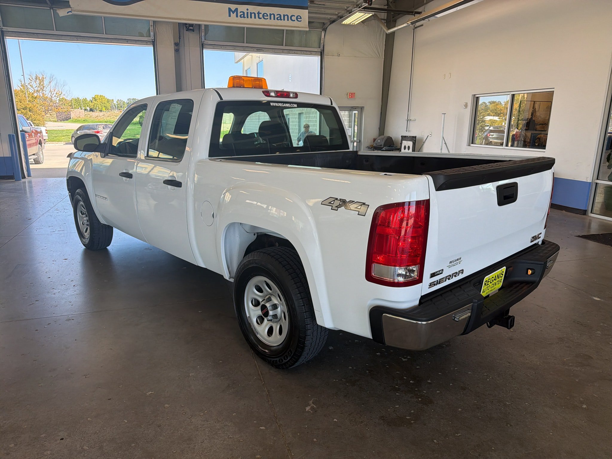 Used 2008 GMC Sierra 1500 W/T AWD/4WD image 3