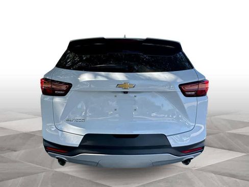 Used 2024 Chevrolet Blazer LT FWD image 7