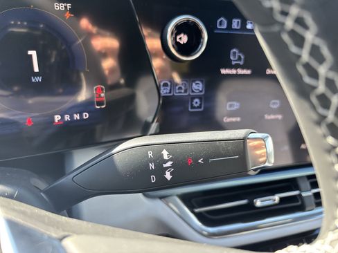 New 2026 Chevrolet Equinox EV LT image 19