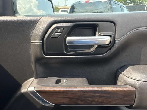 Used 2019 GMC Sierra 1500 SLT AWD/4WD image 16