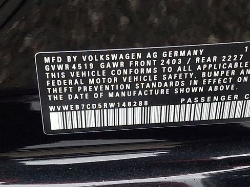 Used 2024 Volkswagen Golf R image 27