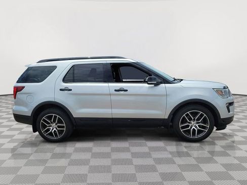Used 2018 Ford Explorer Sport w/ Equipment Group 401A AWD/4WD image 6