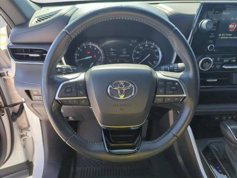 Used 2021 Toyota Highlander XSE image 13