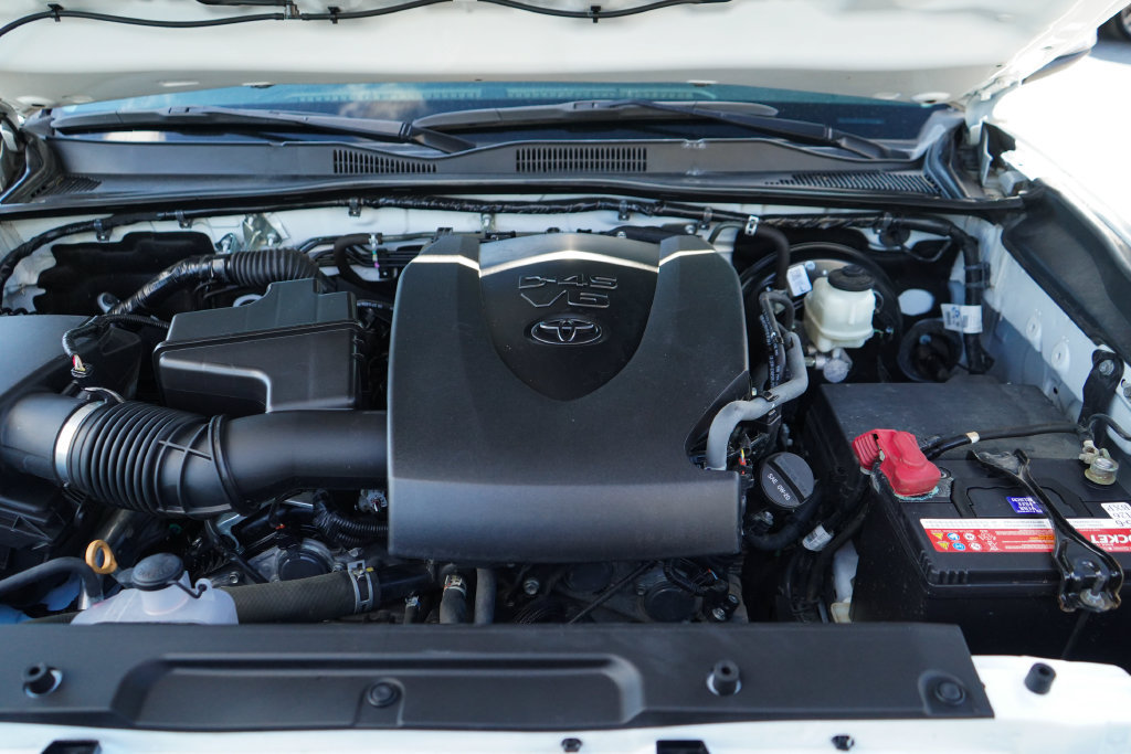 Used 2022 Toyota Tacoma SR5 w/ Trail Edition AWD/4WD image 15