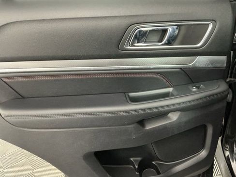 Used 2019 Ford Explorer Sport w/ Equipment Group 401A AWD/4WD image 9
