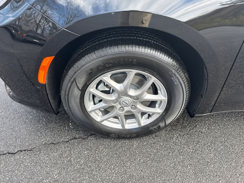 New 2026 Chrysler Pacifica Select image 11