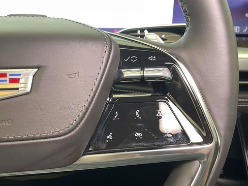 Used 2026 Cadillac Escalade Platinum Sport w/ LPO, ONYX Package AWD/4WD image 43