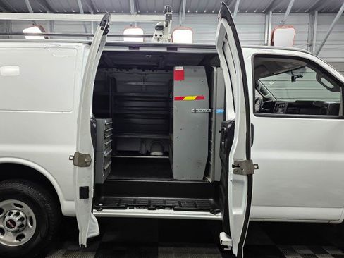 Used 2023 GMC Savana 2500 w/ Driver Convenience Package RWD image 11