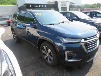 Used 2022 Chevrolet Traverse LT w/ LT Premium Package