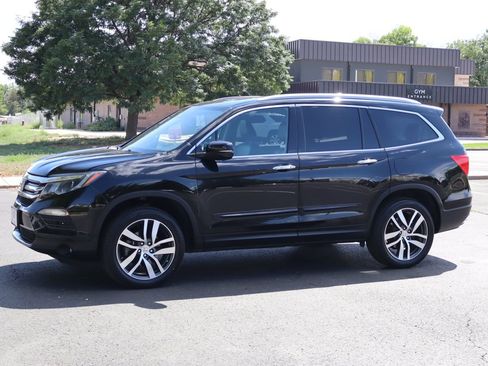 Used 2016 Honda Pilot Touring image 10