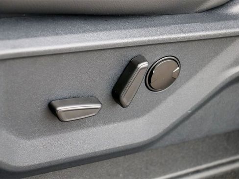 New 2026 Ford F250 Lariat w/ Black Appearance Package image 22