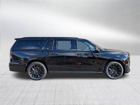 Certified 2024 Cadillac Escalade ESV Sport Platinum w/ LPO, ONYX Package image 4