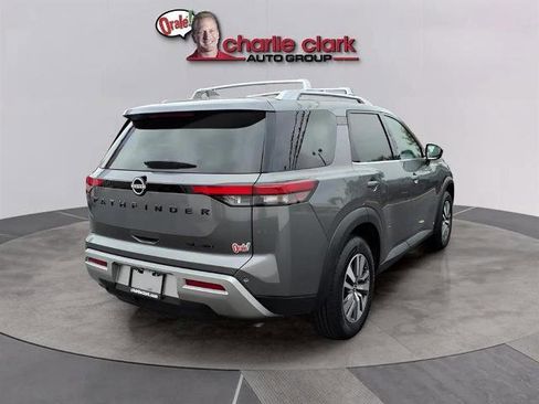 Certified 2023 Nissan Pathfinder SL w/ Lighting Package (N92) image 5