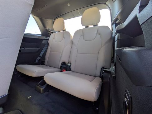 New 2026 Volvo XC90 T8 Plus image 17
