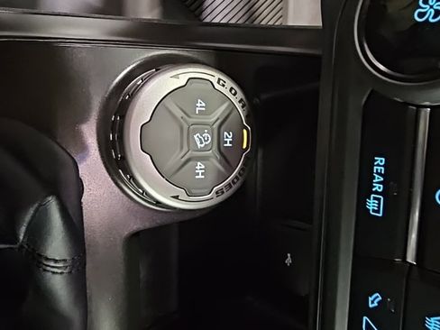 Used 2022 Ford Bronco Black Diamond image 19