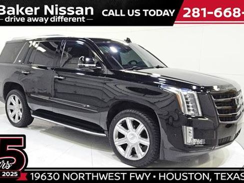 Used 2019 Cadillac Escalade Premium Luxury RWD image 1