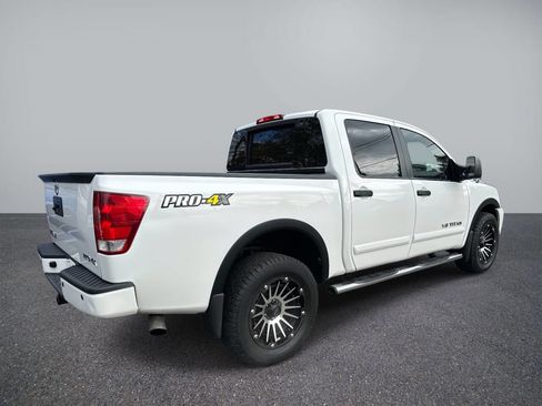 Used 2015 Nissan Titan PRO-4X image 5