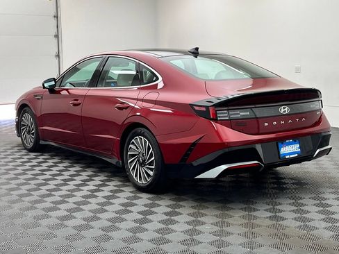 Used 2024 Hyundai Sonata Limited FWD image 12