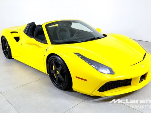 Used 2017 Ferrari 488 Spider RWD image 4
