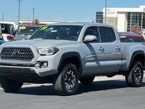 Used 2019 Toyota Tacoma TRD Off-Road w/ TRD Premium Off Road Package AWD/4WD image 8