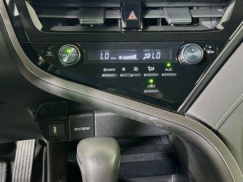 Used 2024 Toyota Camry SE w/ Cold Weather Package image 23