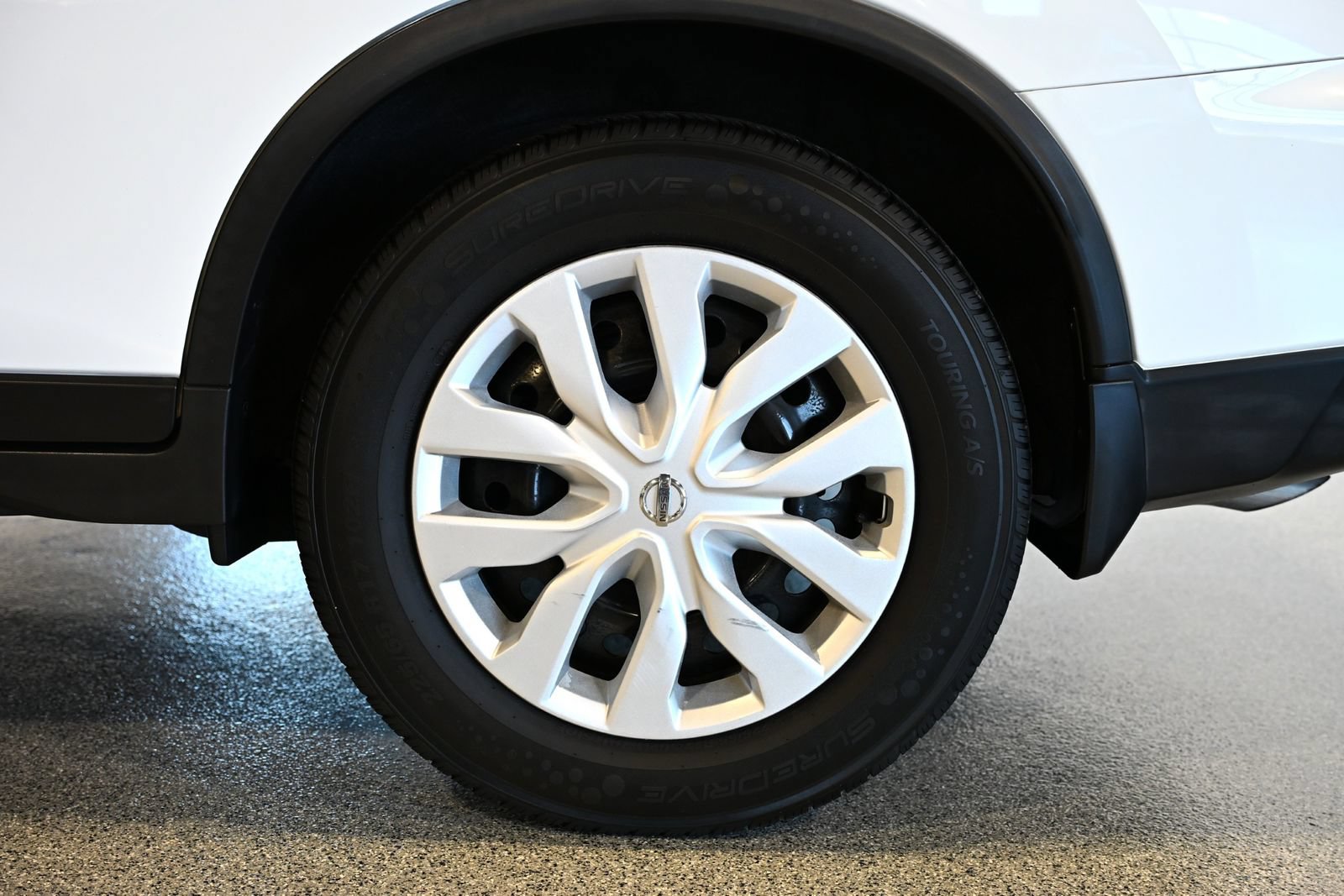 Used 2017 Nissan Rogue S FWD image 14