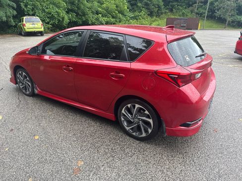 Used 2017 Toyota Corolla iM w/ All-Weather Mat Package FWD image 8