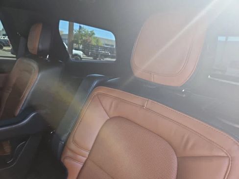 Used 2020 Lincoln Navigator Reserve AWD/4WD image 13