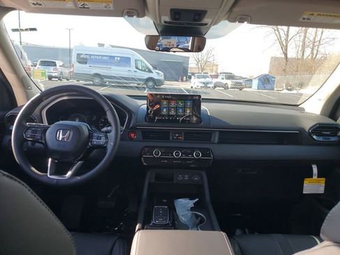 New 2025 Honda Pilot Touring image 20