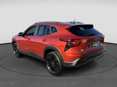 Certified 2024 Chevrolet Trax ACTIV w/ Sunroof Package image 5