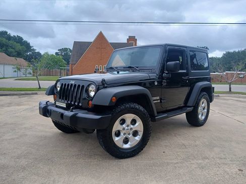 Used 2012 Jeep Wrangler Sport AWD/4WD image 2