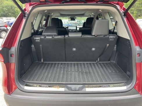 Used 2026 Toyota Grand Highlander AWD image 8