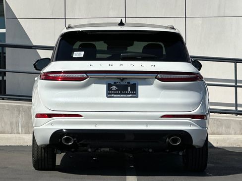 New 2025 Lincoln Corsair Grand Touring image 4