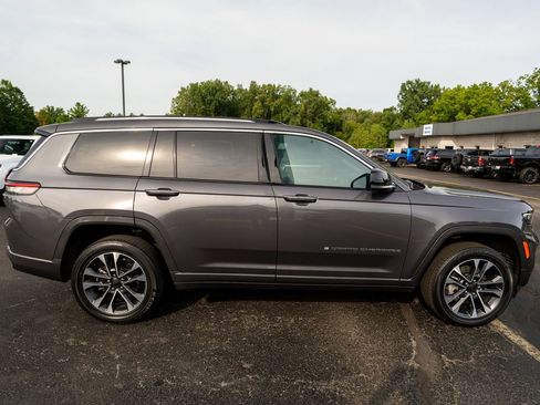 Used 2023 Jeep Grand Cherokee L Overland AWD/4WD image 5