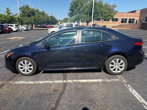 Used 2023 Toyota Corolla LE FWD image 8