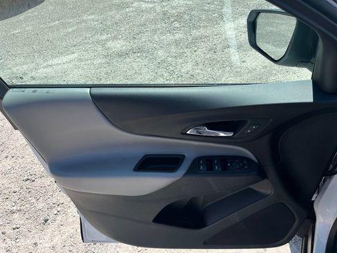Used 2023 Chevrolet Equinox LS FWD image 15