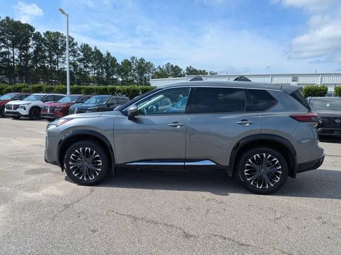 Used 2025 Nissan Rogue Platinum w/ Platinum Premium Package AWD/4WD image 6