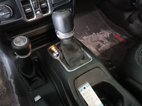 Used 2021 Jeep Wrangler Unlimited Sport AWD/4WD image 17