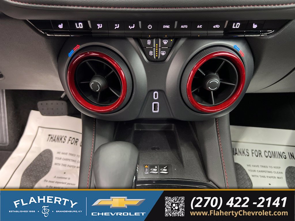 Used 2024 Chevrolet Blazer RS FWD image 31