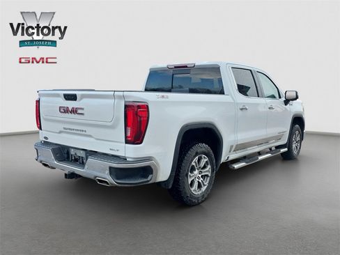 Used 2021 GMC Sierra 1500 SLT w/ SLT Convenience Package image 17